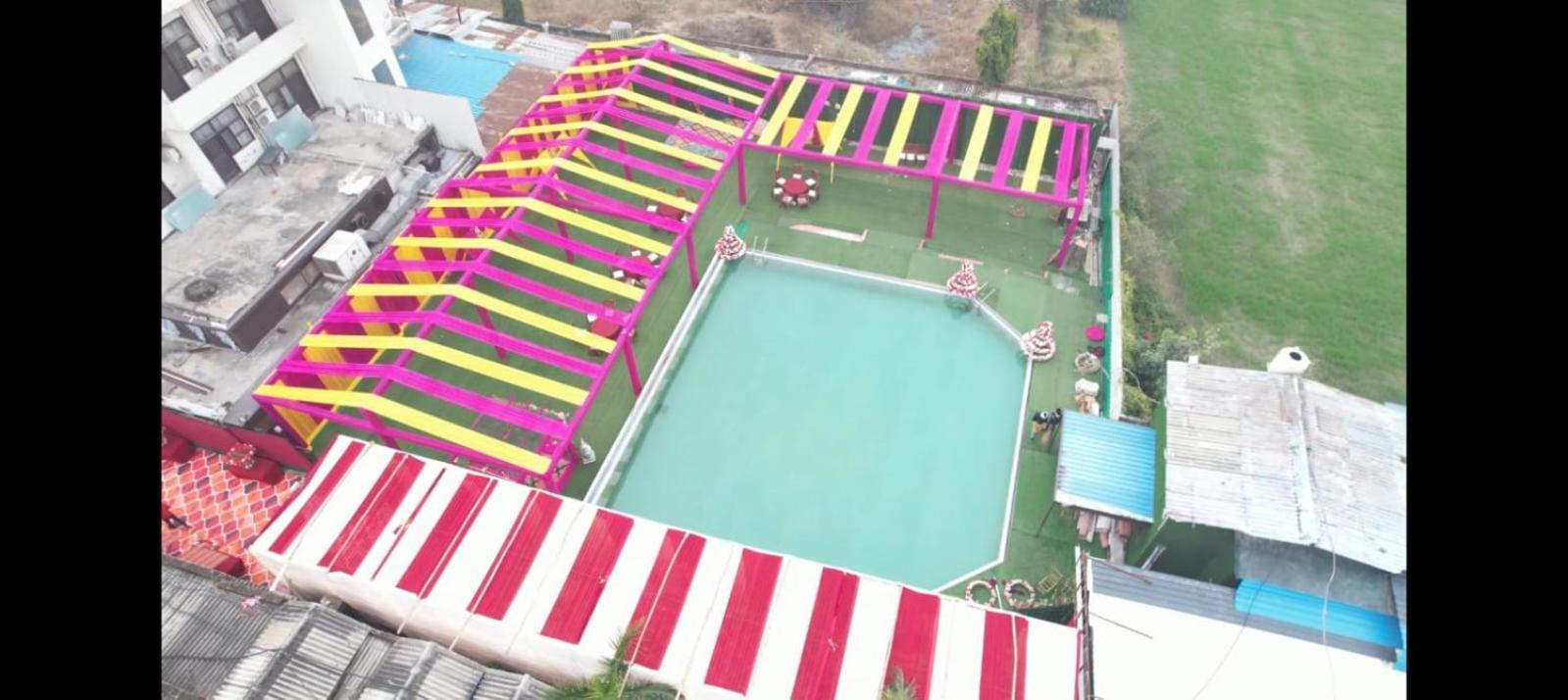 Hotel Kuber Rai Екстер'єр фото